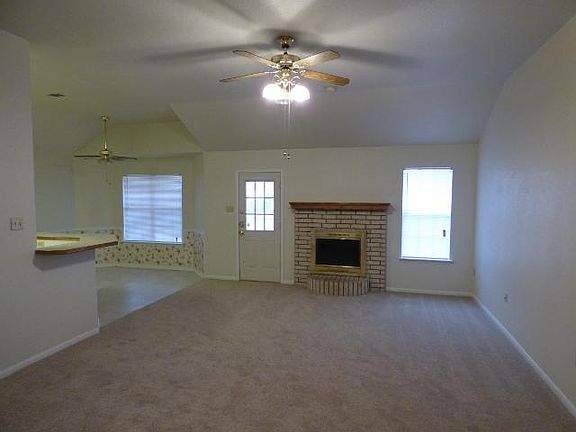 2nd image of 1508 Creek St