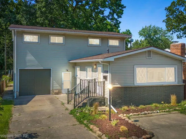 5426 Fleet Ave, Waterford, MI 48327