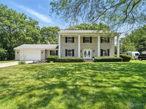 6630 Carinthia Dr, Dayton, OH 45459