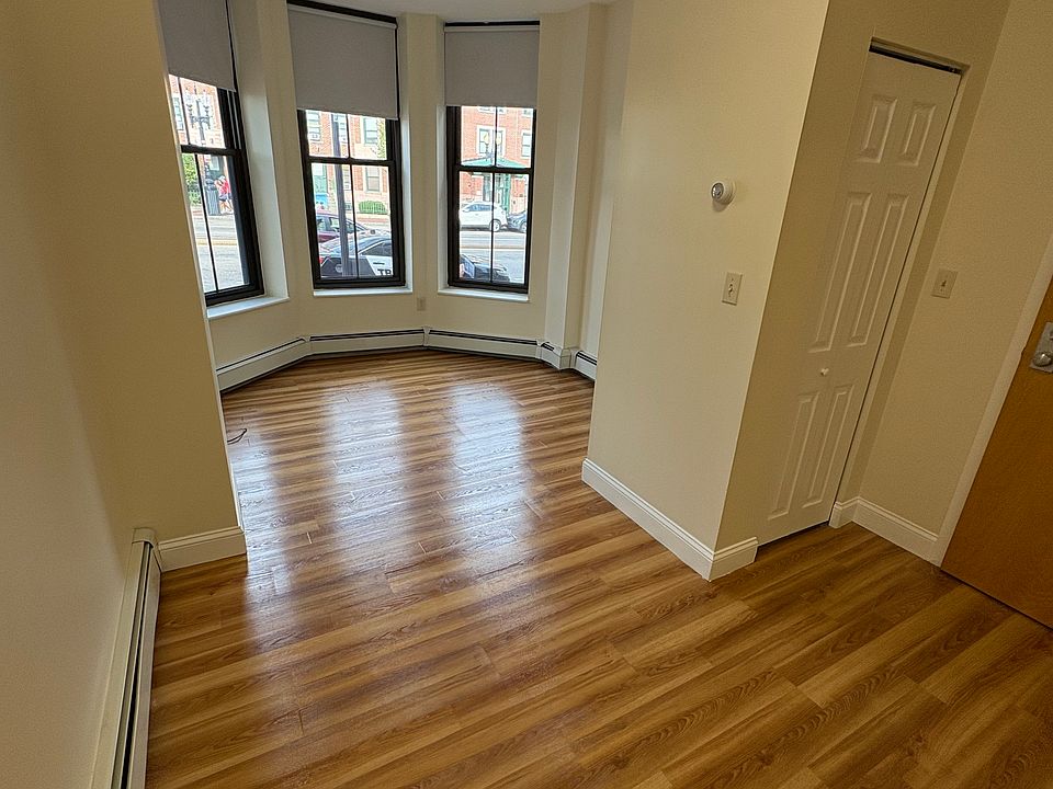 1st image of 395 Massachusetts Ave APT 3