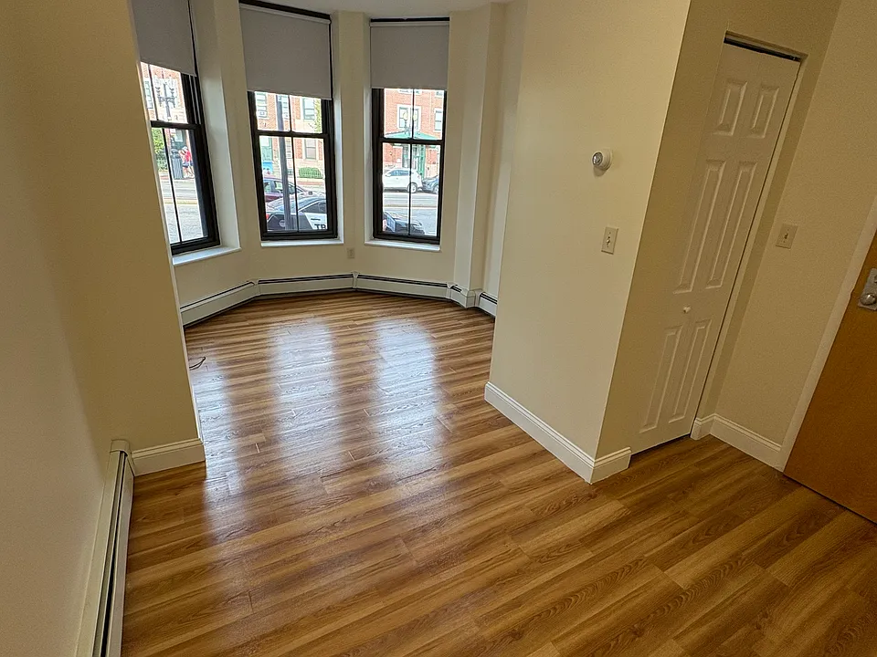395 Massachusetts Ave #3