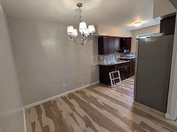 2nd image of 130 N Walnut St APT 3