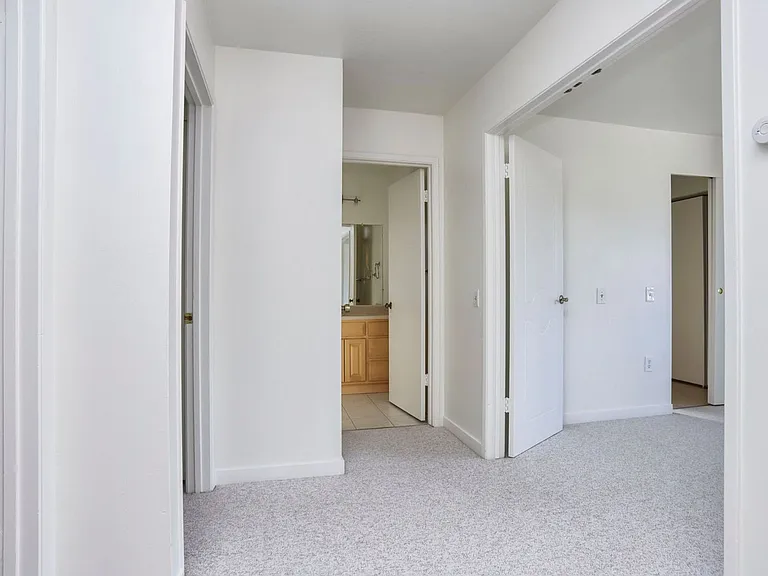 330 Sea Horse Ct — Photo 13