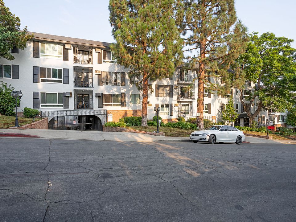 1st image of 1222 N Olive Dr APT 416
