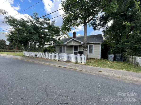 1608 Duckworth Ave, Charlotte, NC 28208