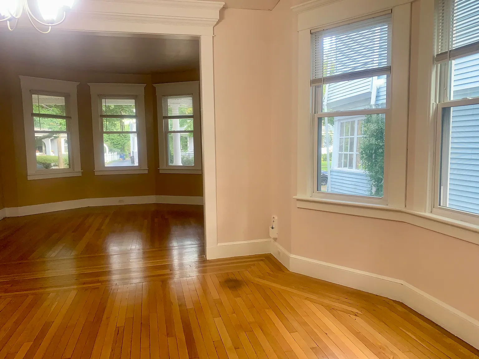 2 bed, 1260 sqft, $2,200 — Photo 4