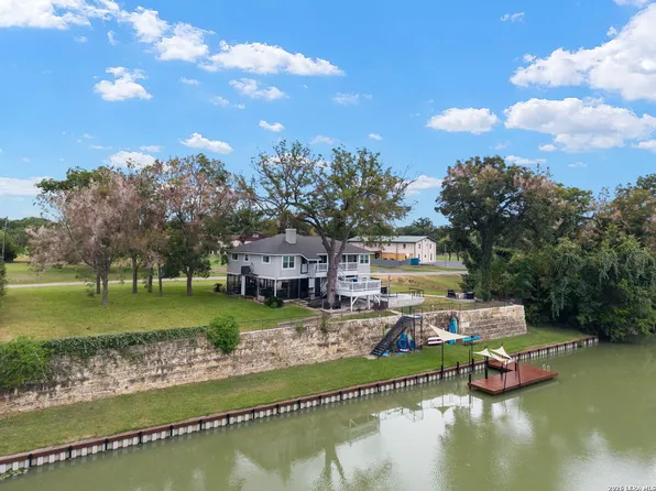 34 river oak, Seguin, TX 78155