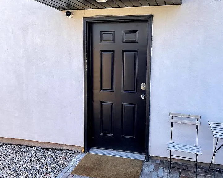 984 E Wilson Ave — Photo 10