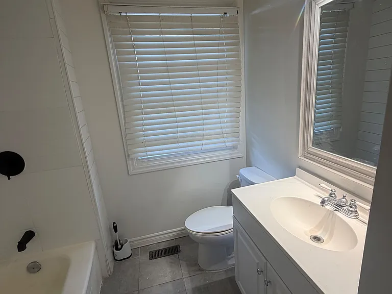 1725 Ernest Ave #26 — Photo 9