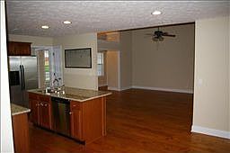 5th image of 805 E Accipiter Cir