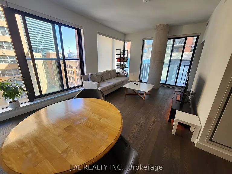 2A Church St #502 — Photo 2