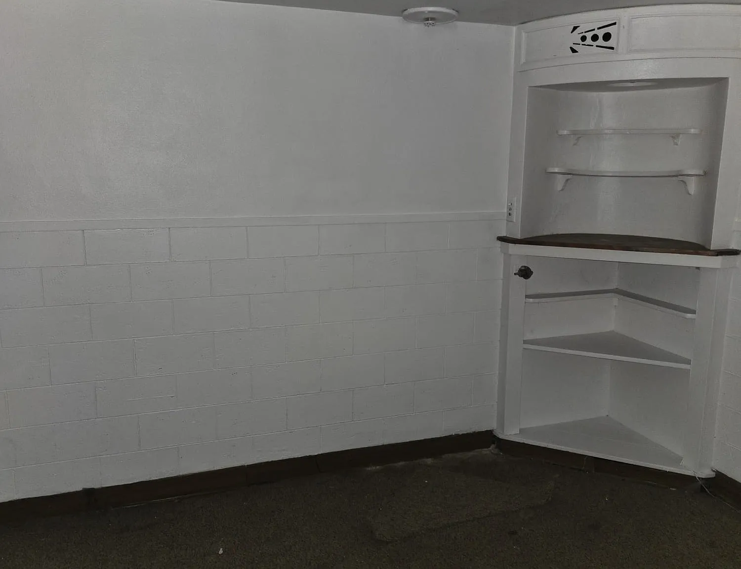 3 bed, 1.5 bath, 1368 sqft, $1,800 — Photo 2