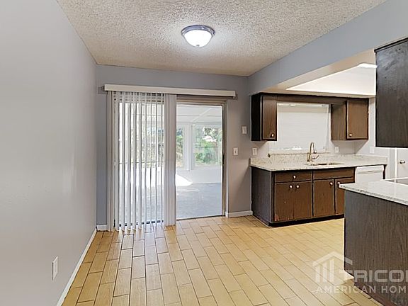5th image of 3698 Trianon Dr