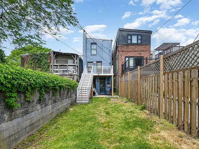 677 Washington Blvd #B — Photo 17