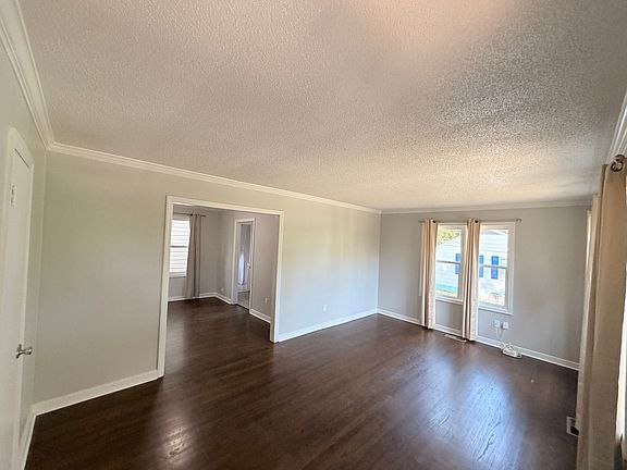 3rd image of 3934 Grace Ave