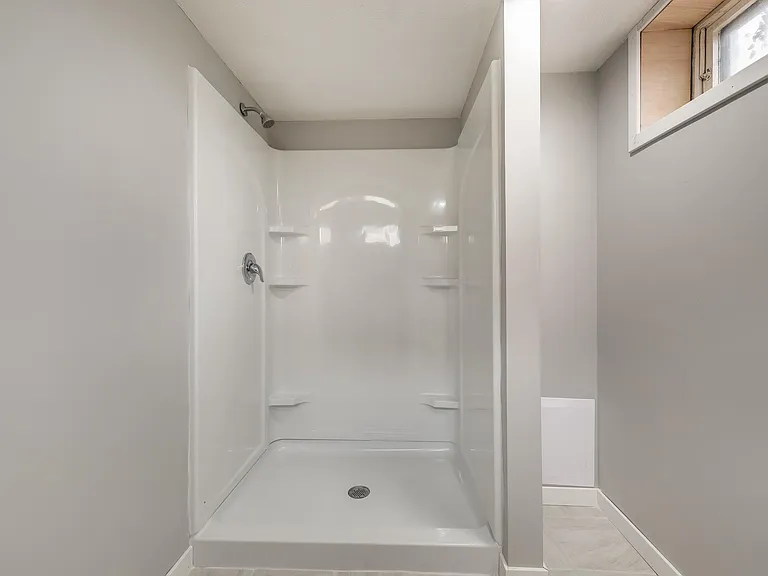812 S 49th St — Photo 20
