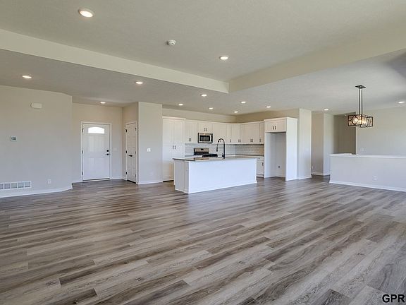 5th image of 11452 S 191st Ave