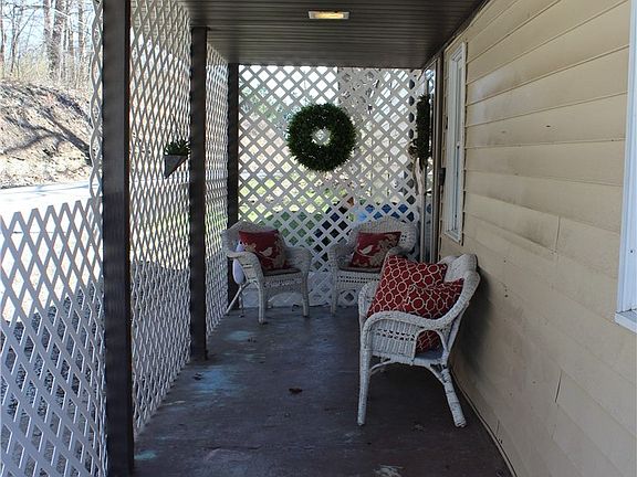 4th image of 283 Duck Hollow Rd