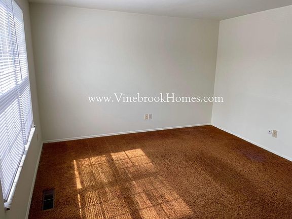 3rd image of 8015 Mount Hood Dr
