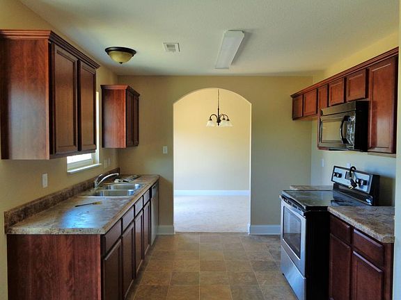 4th image of 113 Feist Way