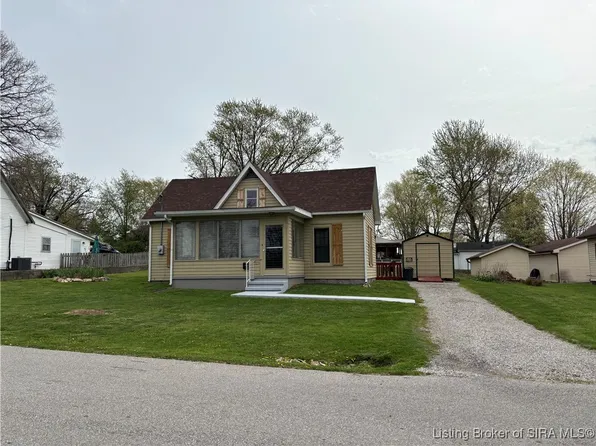 903 N College Avenue, Salem, IN 47167