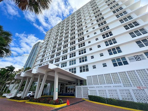 2nd image of 4747 Collins Ave Ph 4