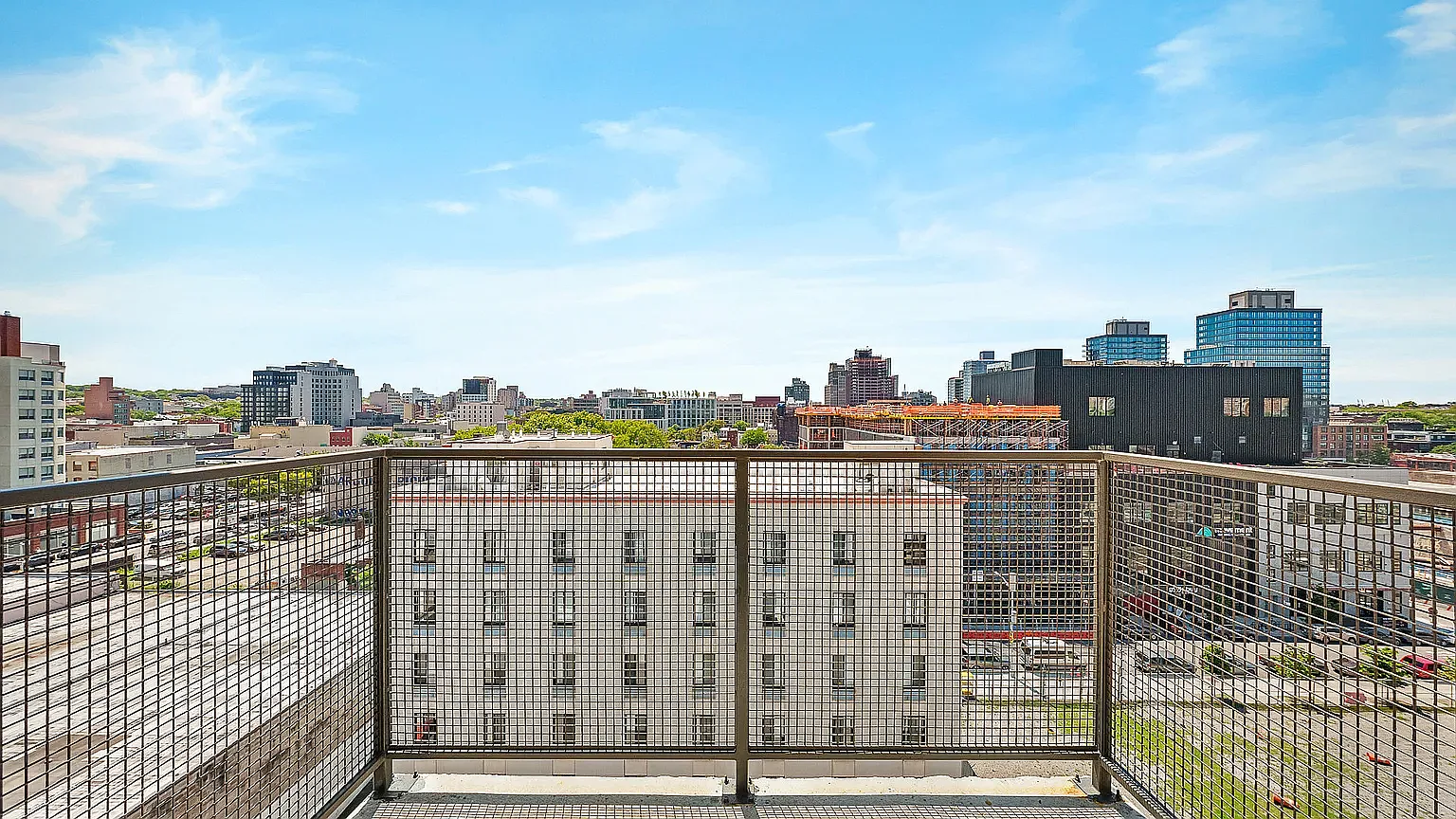 526 Baltic Street — Photo 4