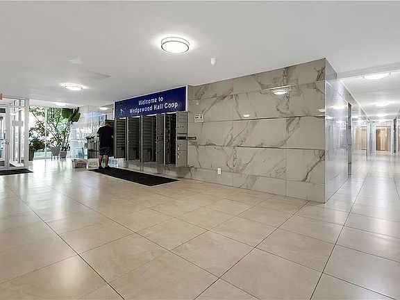 2nd image of 2580 Ocean Pkwy APT 2K