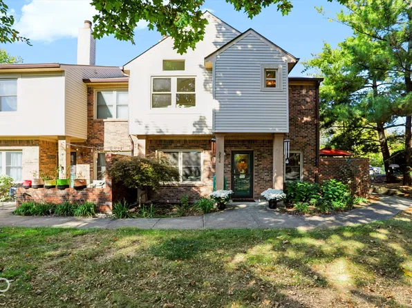 9514 Maple Way, Indianapolis, IN 46268