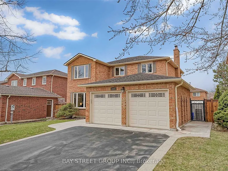 1480 Princeton Cres — Photo 2