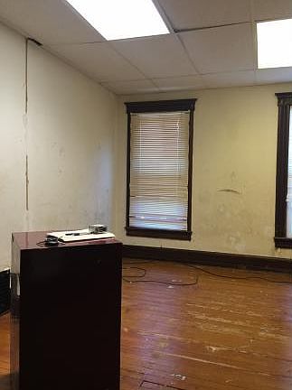 5th image of 360 College Ave