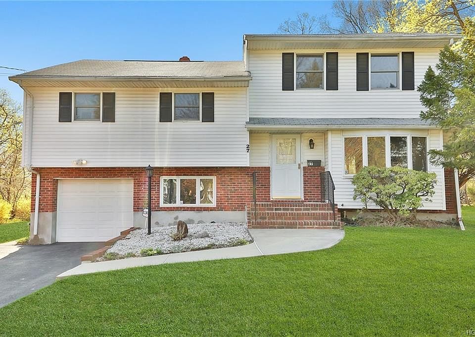 2nd image of 27 Cottage Ln