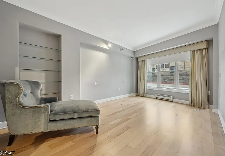 48 S Park St #215 — Photo 14