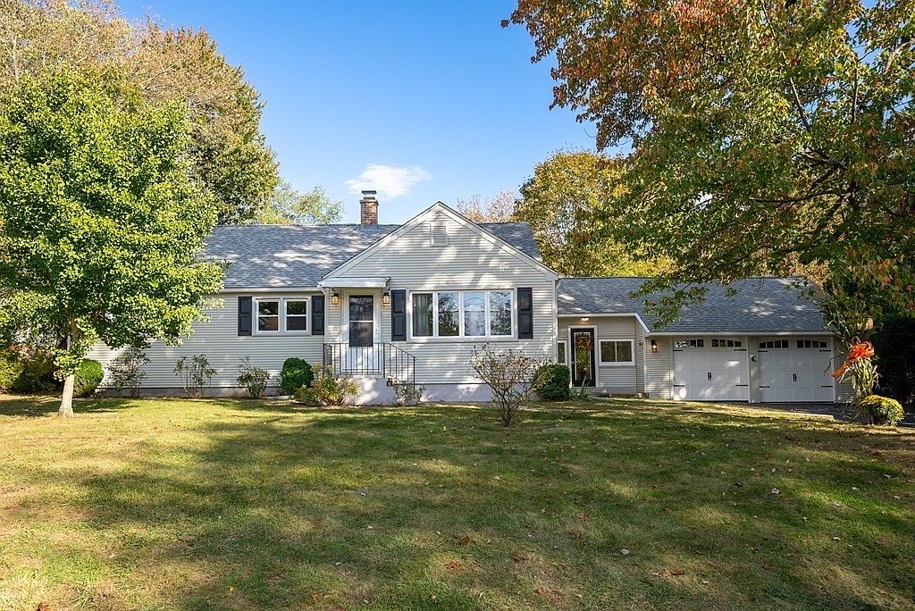 286 Lancaster Ave, West Springfield, MA 01089 | Zillow