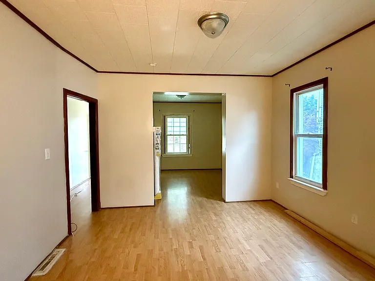 1321 Monsey Ave — Photo 5
