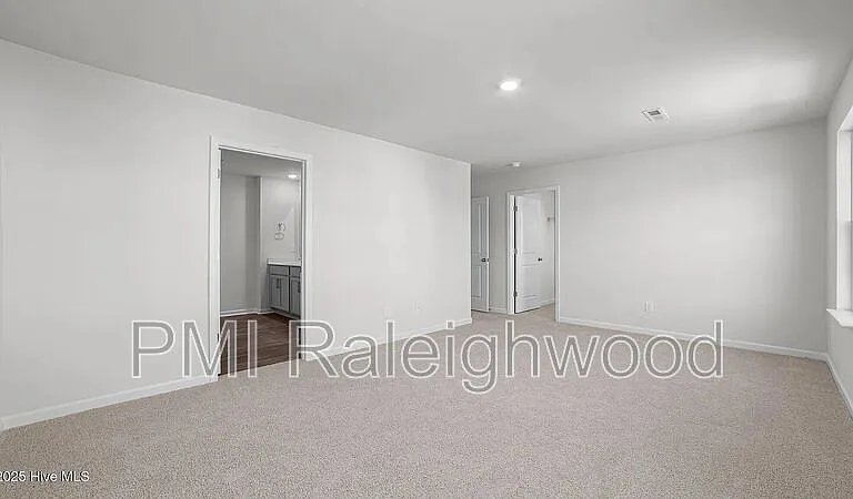 286 Palm Dr — Photo 17