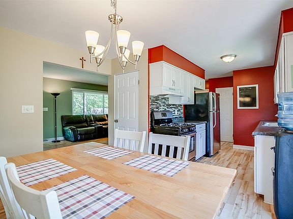 4th image of 53130 Bowercrest Ct