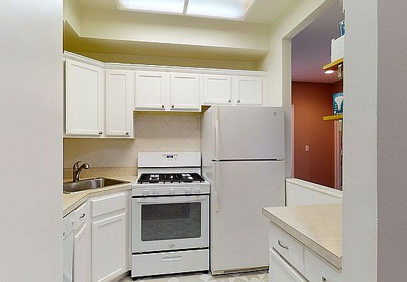 4th image of 352 W 117th St APT 3C