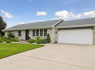 2601 32nd Ave NE, Saint Anthony, MN 55418