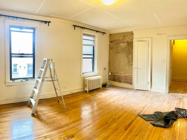 1365 West 7th Street image 1 of 8