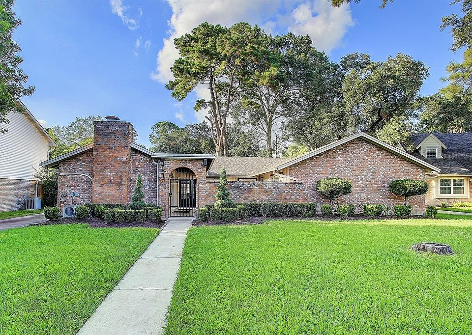 1st image of 11210 Pecan Creek Dr