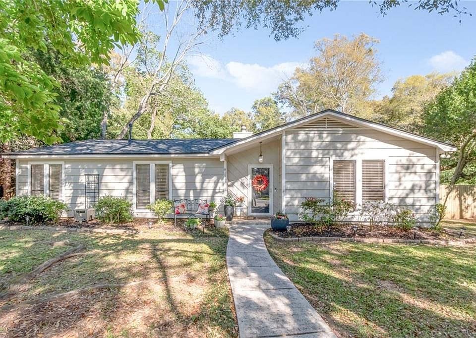 1st image of 815 McNeil Ave