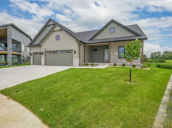 5821 Rose Circle Des, Moines, IA 50321