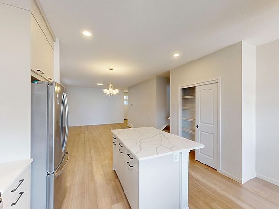 4th image of 178 Legacy Glen Ct SE