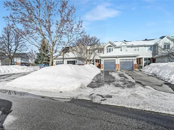 2090 Breezewood St, Ottawa, ON K4A 4R9