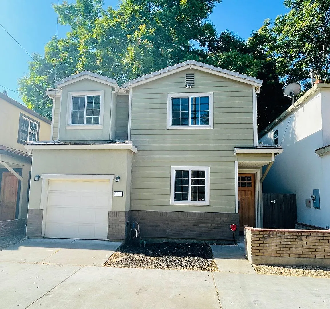 3010 Portola Way photo 1