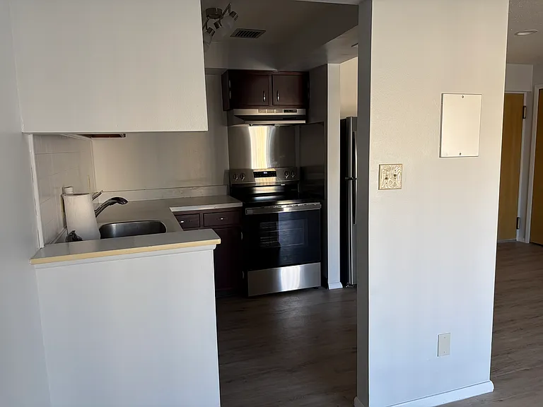 14567 Madison Ave #513 — Photo 9