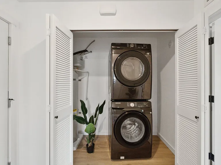 Copperstone Luxury Apartments and Townhomes — Photo 44