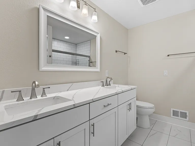 19150 Hi View Dr — Photo 11