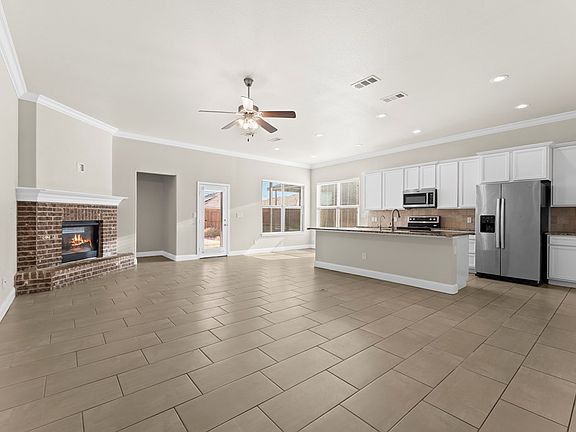 4th image of 1025 Yancy Ct